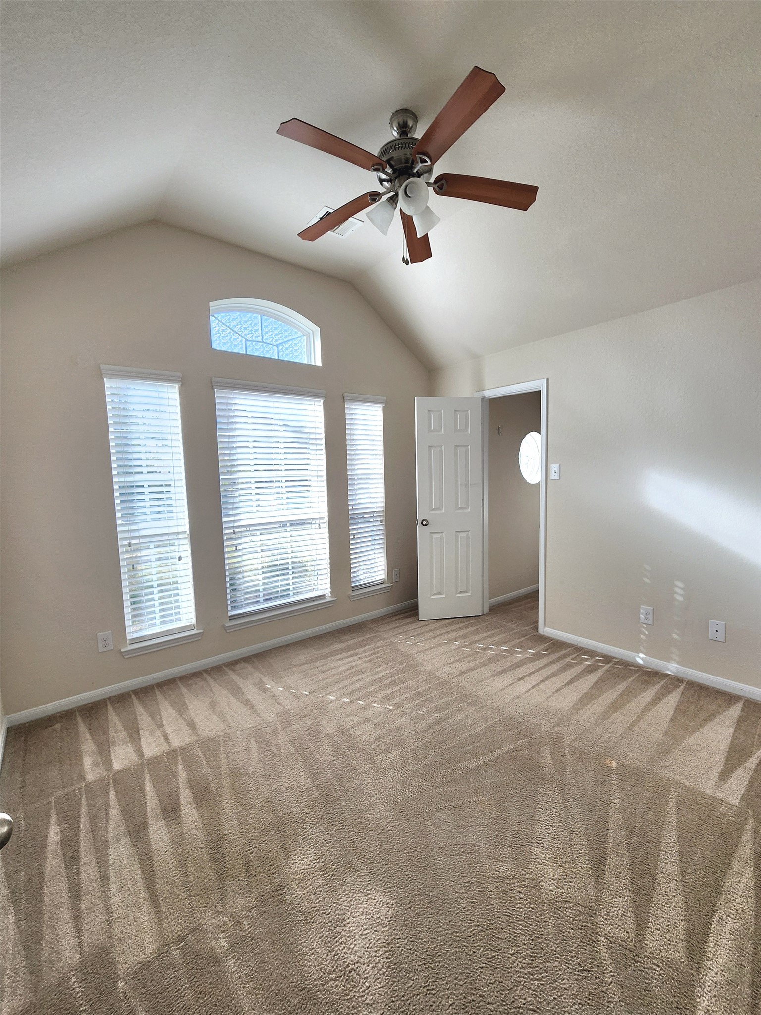 5427 Seabird Street Baytown, TX 77521 - Photo 19 of 34 bedroom #3 - 15'x12'