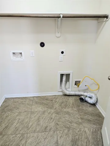 $2,600 | 5427 Seabird Street, Baytown, TX 77521