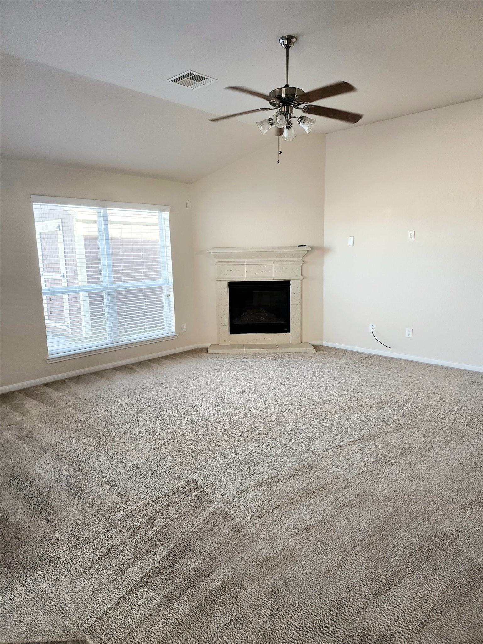 5427 Seabird Street Baytown, TX 77521 - Photo 10 of 34 Living/family room measures 18'x18'