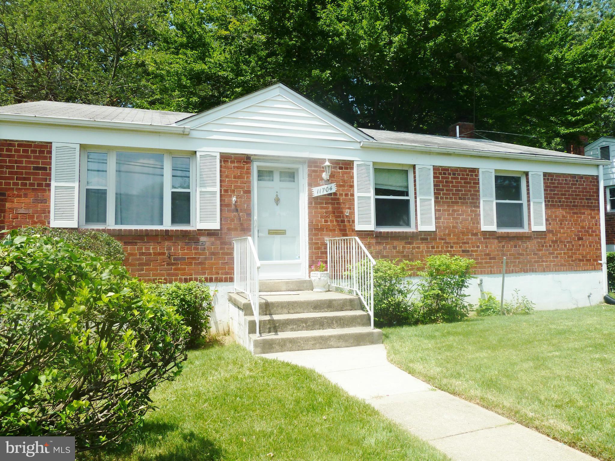 11704 Rocking Horse Road Rockville, MD 20852 - Photo 2 of 16 Exterior (Front)