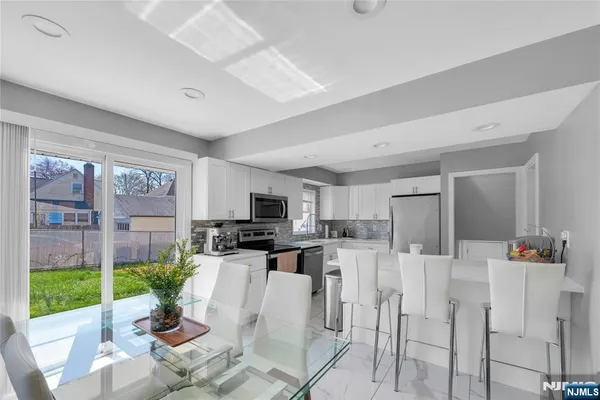 $799,000 | 136 East Clinton Avenue, Bergenfield, NJ 07621