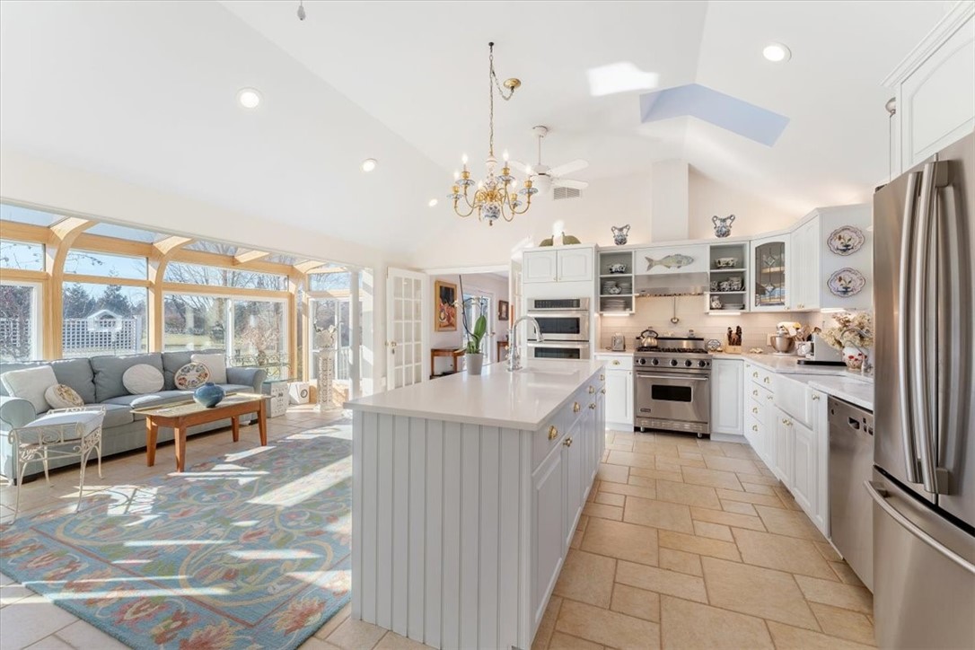24 Little Harbor Road Tiverton, RI 02878 - Photo 5 of 46 Gallery Image 5