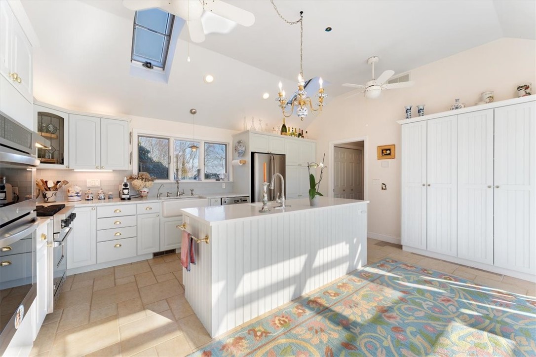 24 Little Harbor Road Tiverton, RI 02878 - Photo 7 of 46 Gallery Image 7