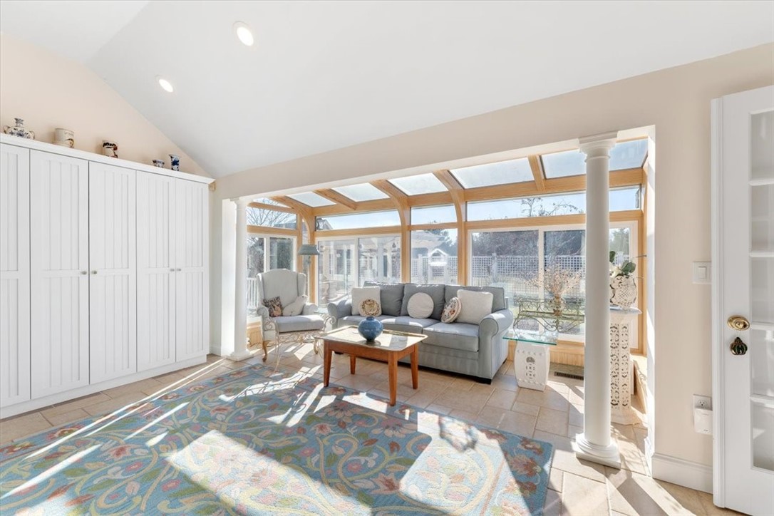 24 Little Harbor Road Tiverton, RI 02878 - Photo 8 of 46 Gallery Image 8