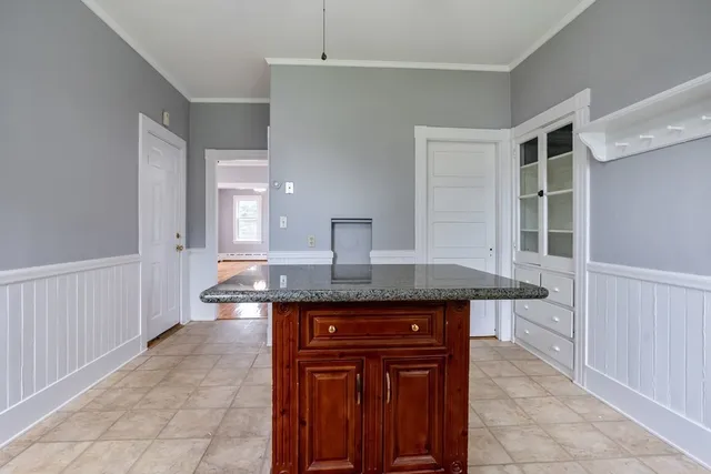 $2,200 | 26 Kilton Street, Unit 1, Taunton, MA 02780