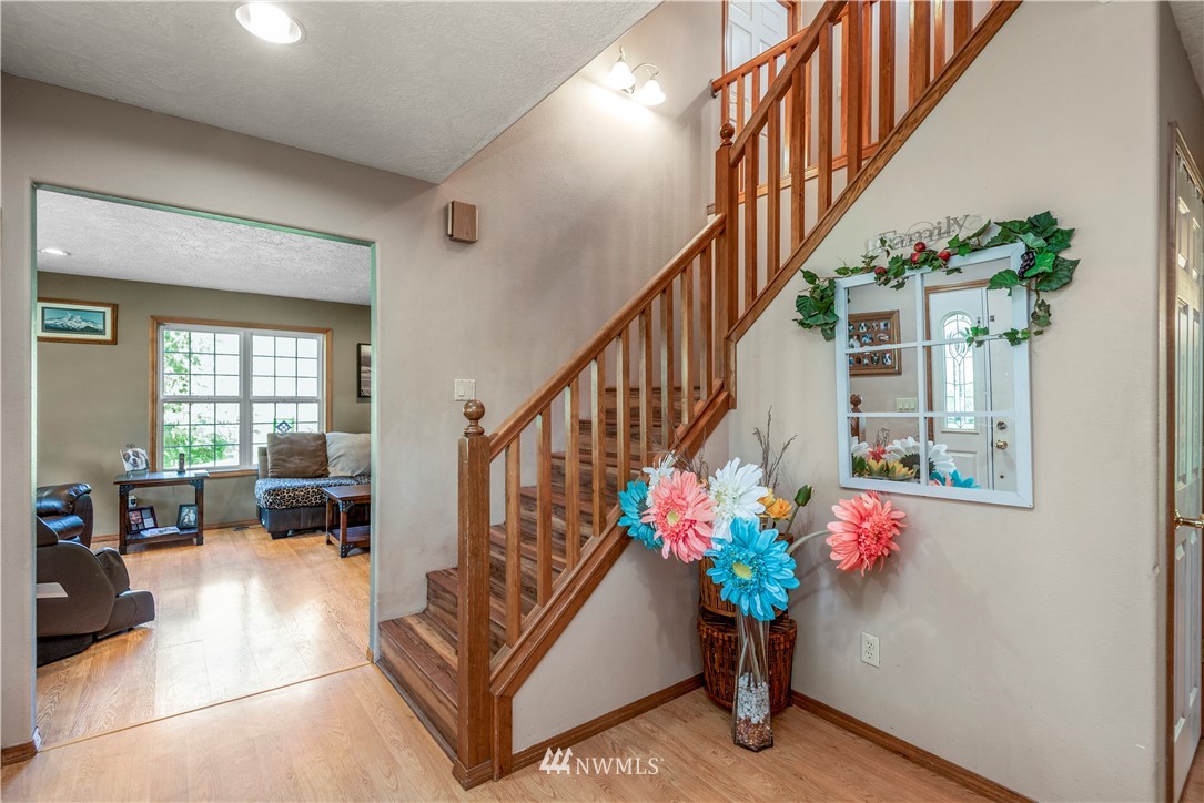 981 Sandy Bend Road Castle Rock, WA 98611 - Photo 12 of 37 Gallery Image 12