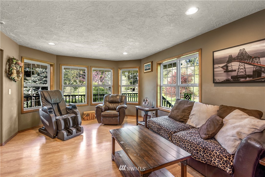 981 Sandy Bend Road Castle Rock, WA 98611 - Photo 13 of 37 Gallery Image 13