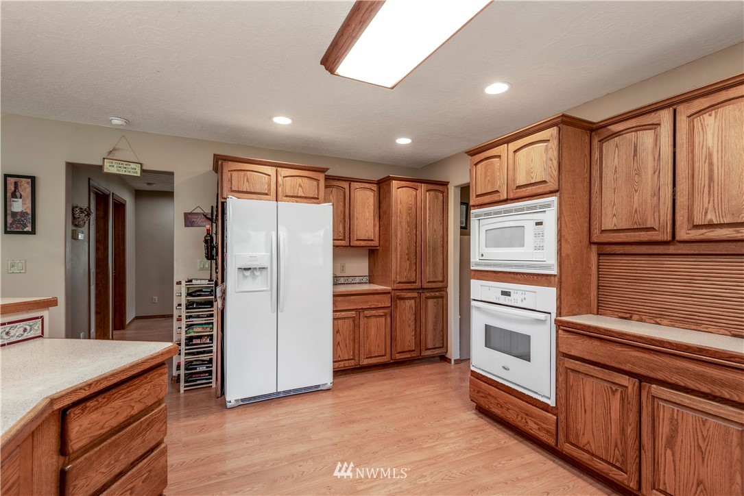 981 Sandy Bend Road Castle Rock, WA 98611 - Photo 17 of 37 Gallery Image 17