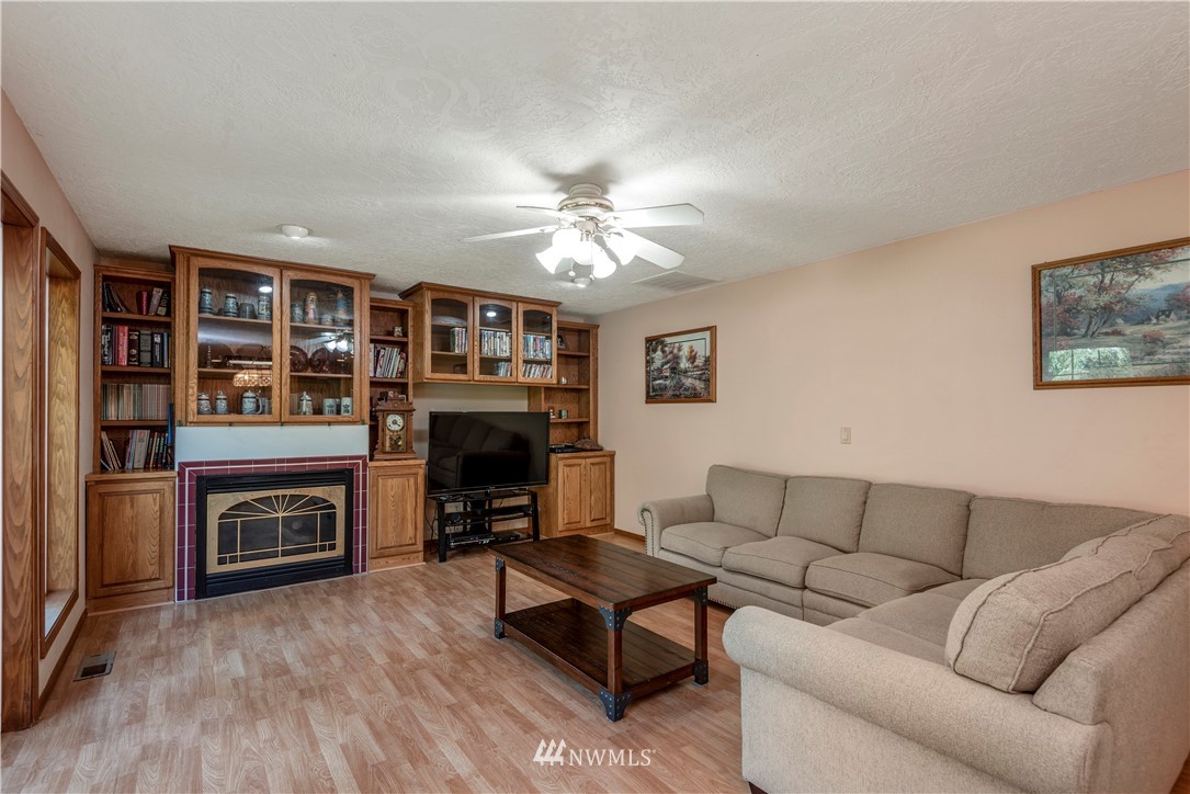 981 Sandy Bend Road Castle Rock, WA 98611 - Photo 19 of 37 Gallery Image 19