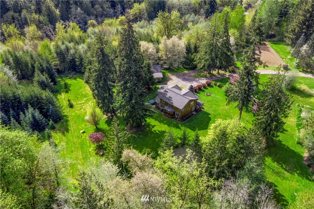 981 Sandy Bend Road Castle Rock, WA 98611 - Photo 3 of 37 Gallery Image 3