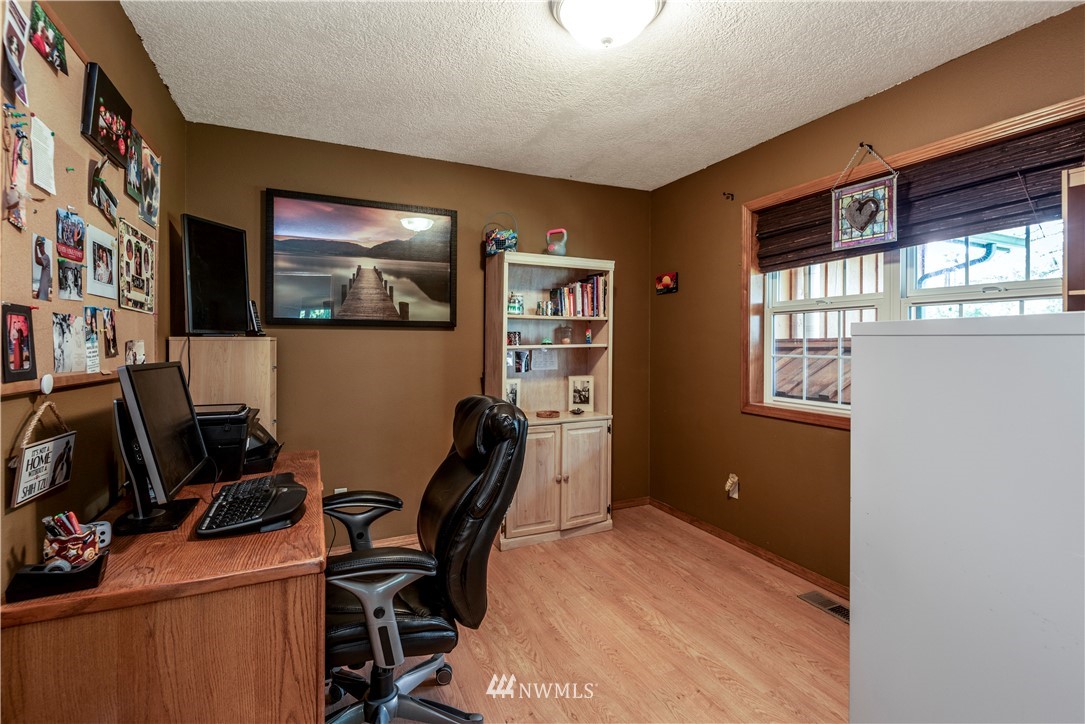 981 Sandy Bend Road Castle Rock, WA 98611 - Photo 21 of 37 Gallery Image 21