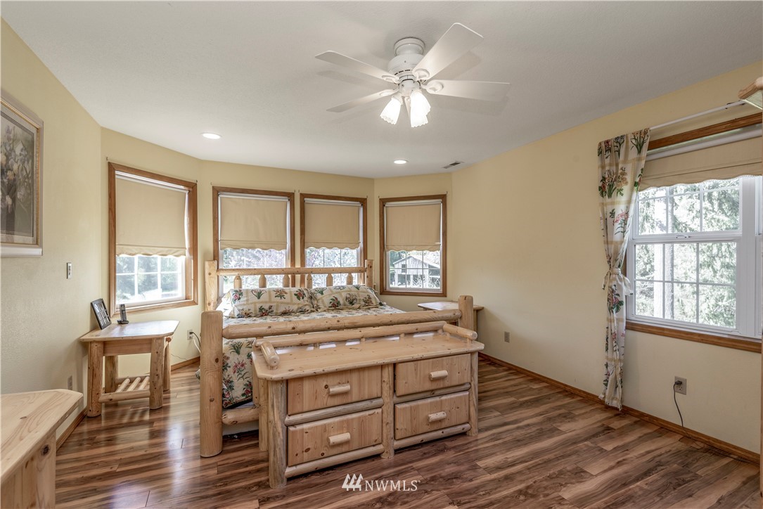 981 Sandy Bend Road Castle Rock, WA 98611 - Photo 24 of 37 Gallery Image 24