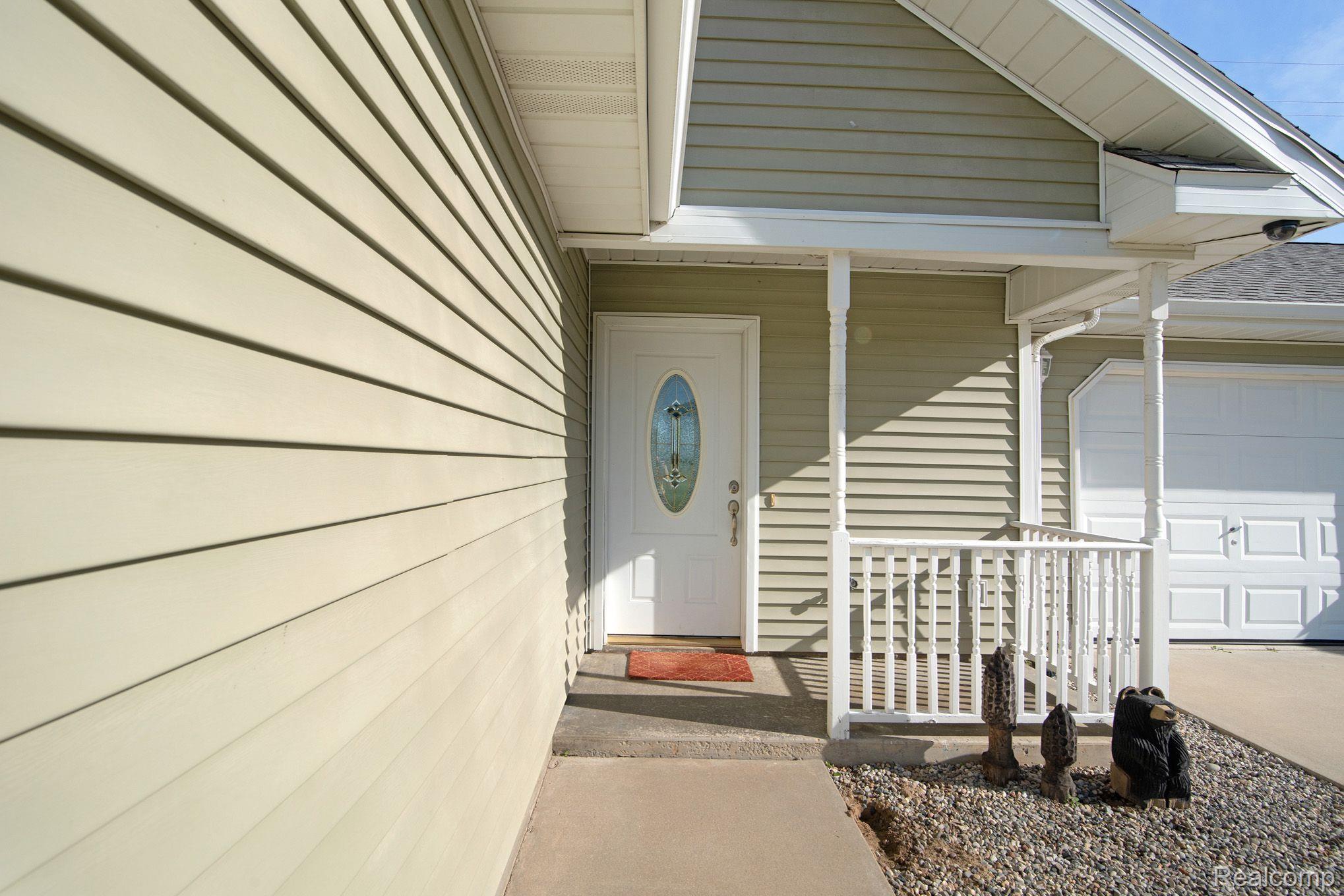 4464 Barnes Road Millington, MI 48746 - Photo 6 of 27 Gallery Image 6