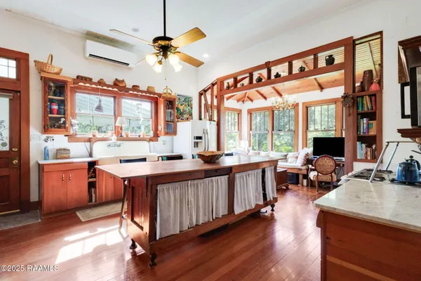 $674,000 | 140 Arlington Drive, Lafayette, LA 70503