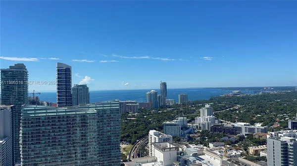 $7,500 | 55 Southwest 9th Street, Unit 4406, Miami, FL 33130