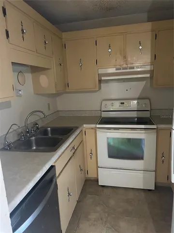 $125,000 | 2415 Northeast 7th Street, Unit 2, Ocala, FL 34470