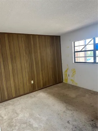 $120,000 | 2415 Northeast 7th Street, Unit 2, Ocala, FL 34470