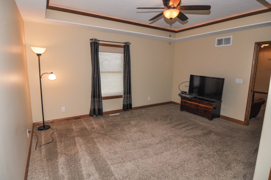 4222 East County Line Road Mulberry, IN 46058 - Photo 11 of 18