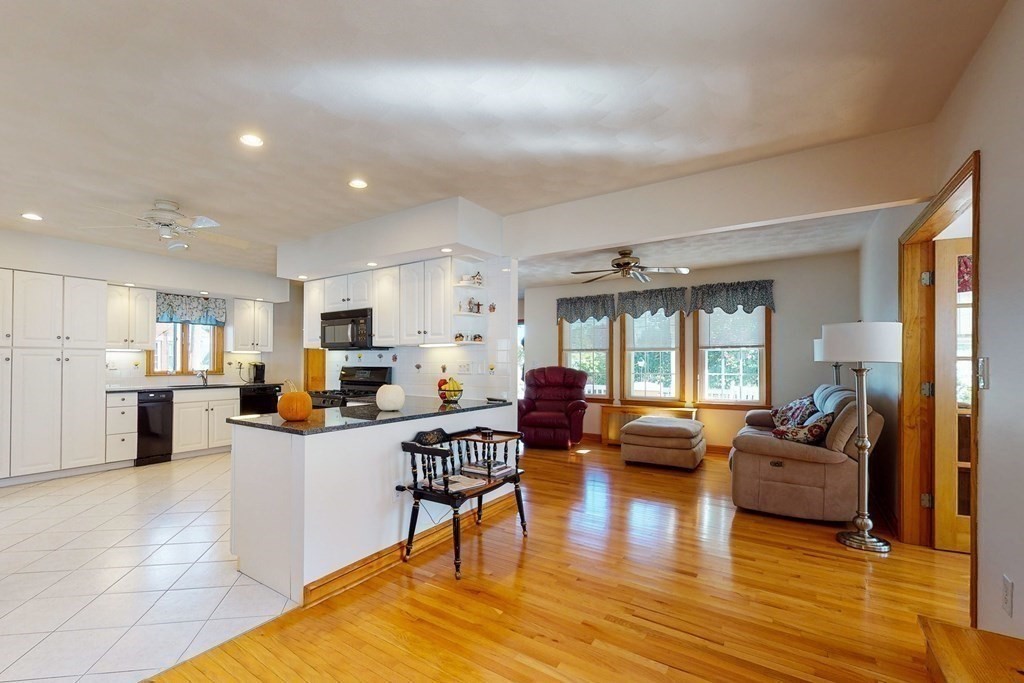 168 Brookfield Road Winthrop, MA 02152 - Photo 12 of 31 Gallery Image 12