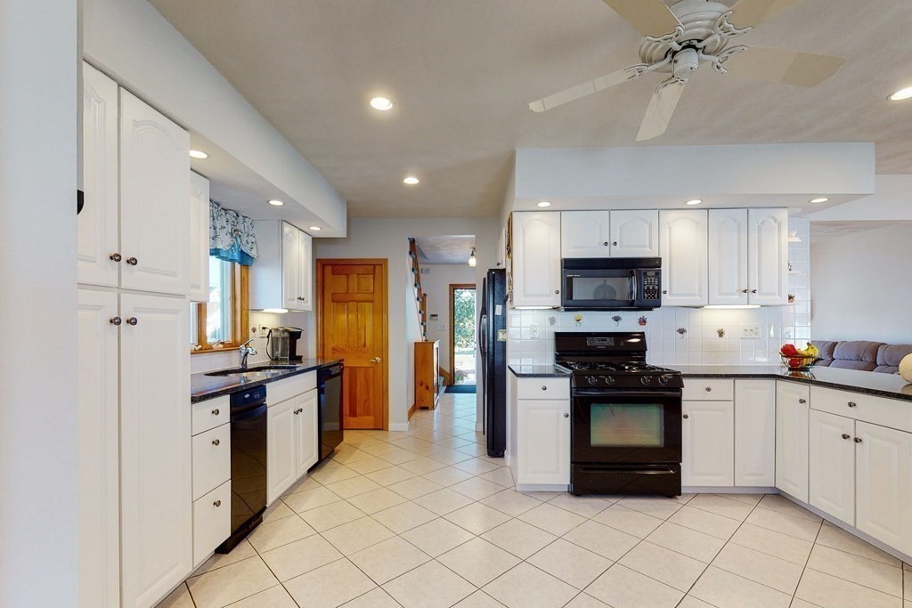 168 Brookfield Road Winthrop, MA 02152 - Photo 13 of 31 Gallery Image 13