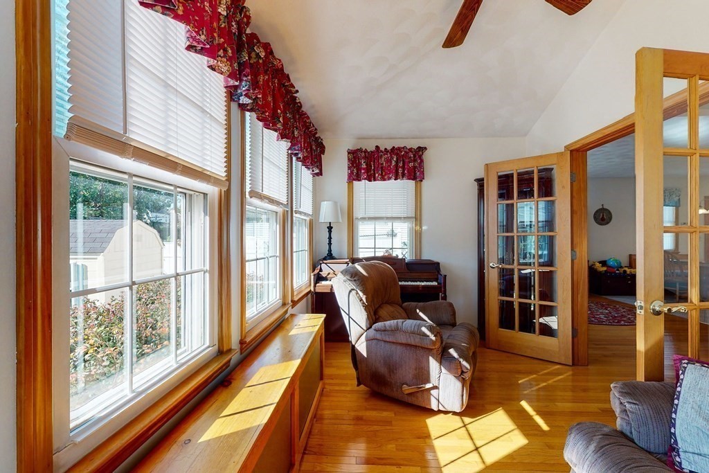 168 Brookfield Road Winthrop, MA 02152 - Photo 9 of 31 Gallery Image 9