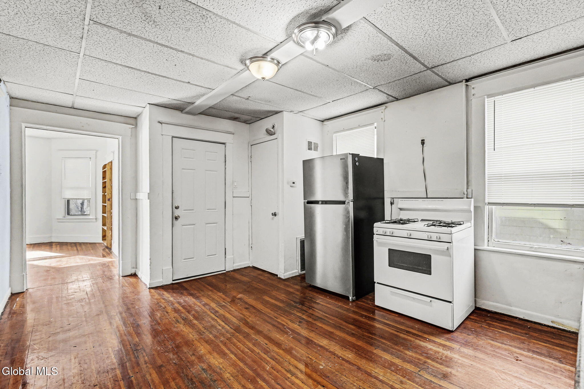 917 Bridge Street Schenectady, NY 12303 - Photo 11 of 29 16-web-or-mls-917-bridge-st