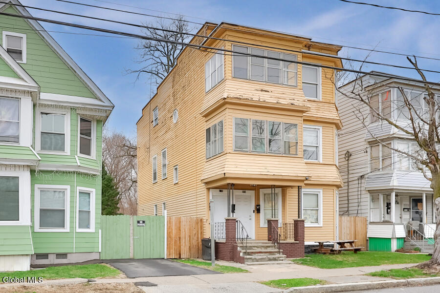 917 Bridge Street Schenectady, NY 12303 - Photo 2 of 27 917-Bridge-05