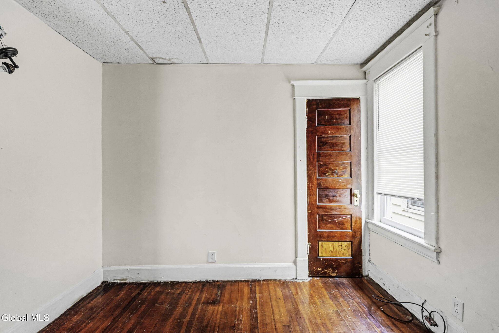 917 Bridge Street Schenectady, NY 12303 - Photo 4 of 29 4-web-or-mls-917-bridge-st