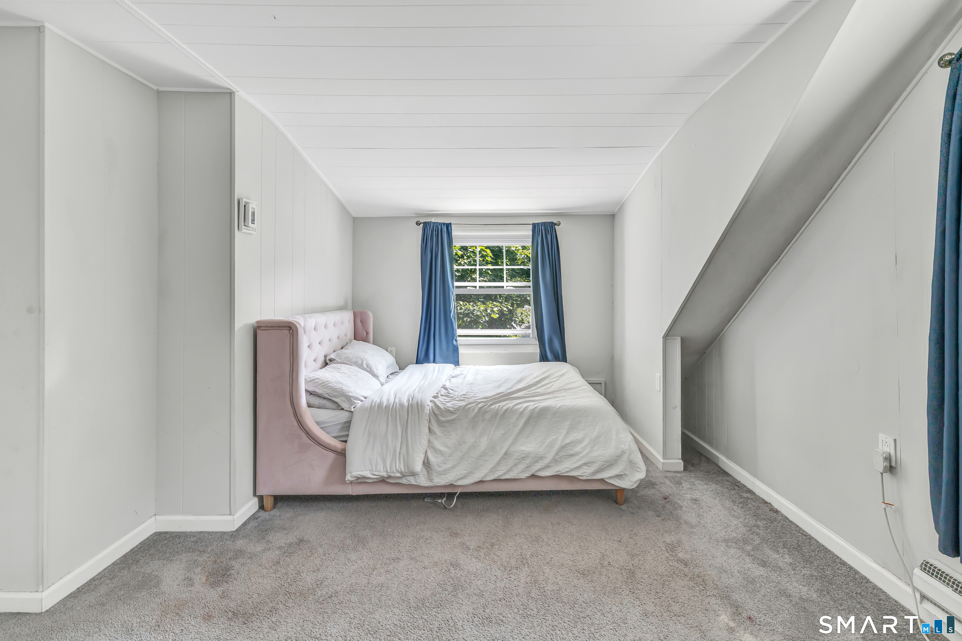 2082 Stratfield Road Fairfield, CT 06825 - Photo 19 of 36 Third Bedroom Upper Level