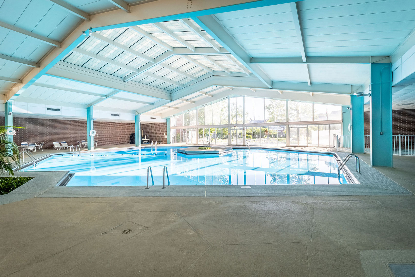 701 Forum Square, Unit 506 Glenview, IL 60025 - Photo 11 of 13 a view of an indoor swimming pool