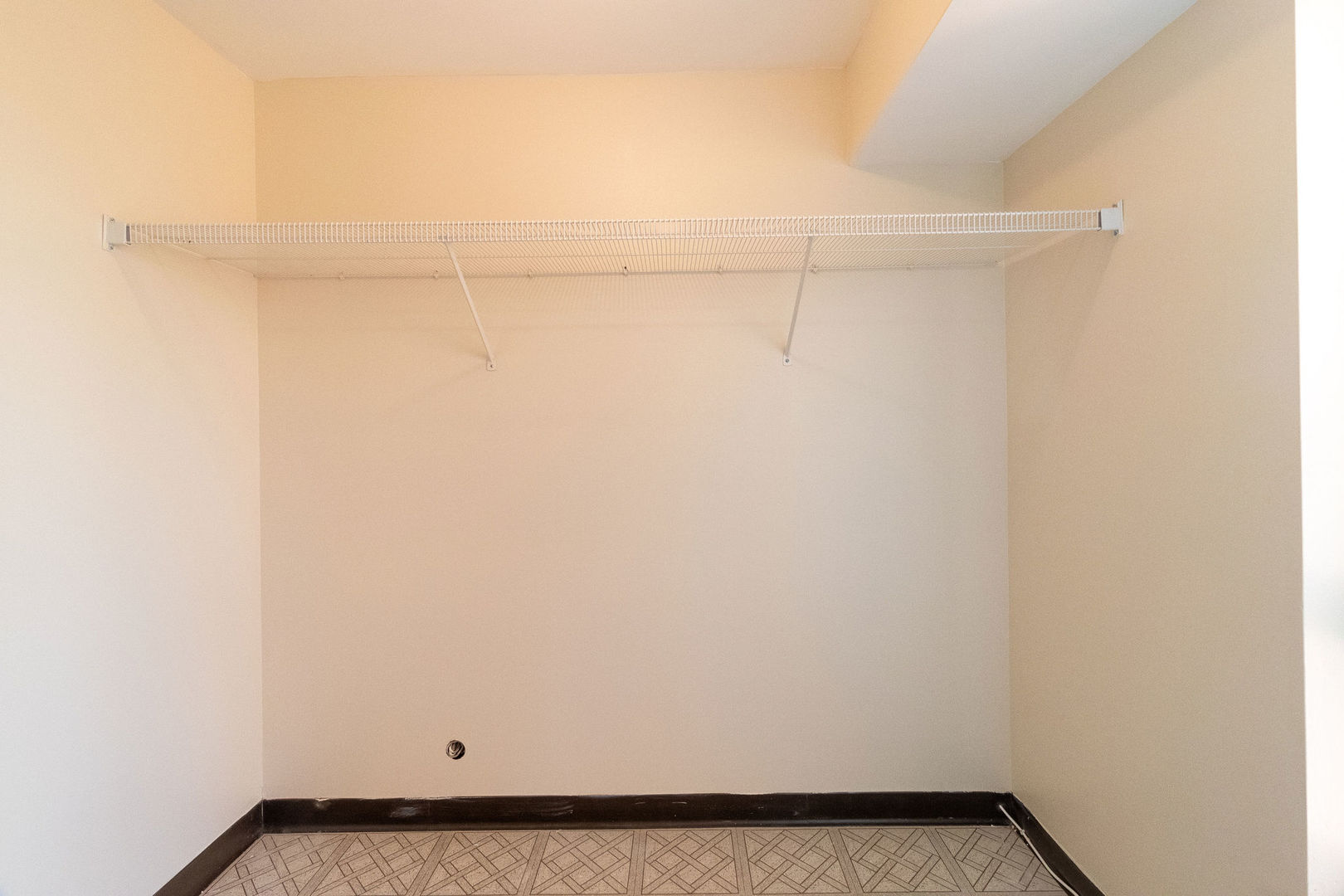 701 Forum Square, Unit 506 Glenview, IL 60025 - Photo 6 of 13 a view of a small space