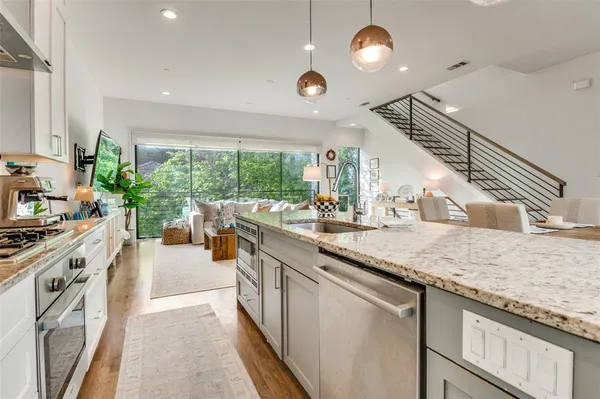 $3,695 | 2211 Moser Avenue, Unit 4, Dallas, TX 75206