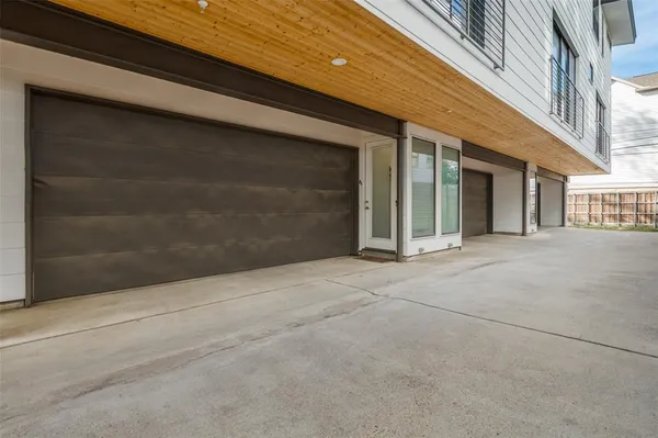 $3,695 | 2211 Moser Avenue, Unit 4, Dallas, TX 75206