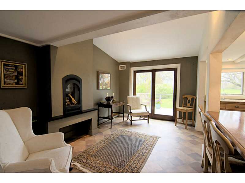 286 Fletcher Road North Kingstown, RI 02852 - Photo 13 of 24 Den/Family/Great Room.
