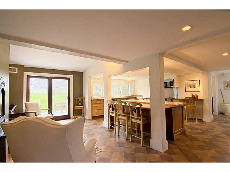 286 Fletcher Road North Kingstown, RI 02852 - Photo 8 of 24 Kitchen.