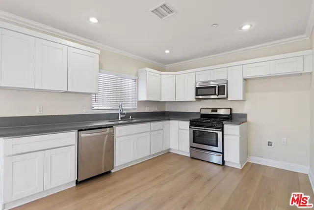 $1,350,000 | 1147 South Kenmore Avenue, Los Angeles, CA 90006