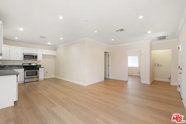 $1,350,000 | 1147 South Kenmore Avenue, Los Angeles, CA 90006