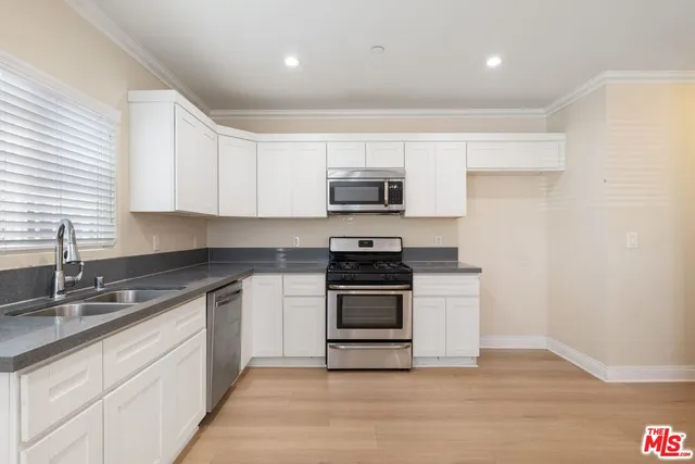 $1,350,000 | 1147 South Kenmore Avenue, Los Angeles, CA 90006