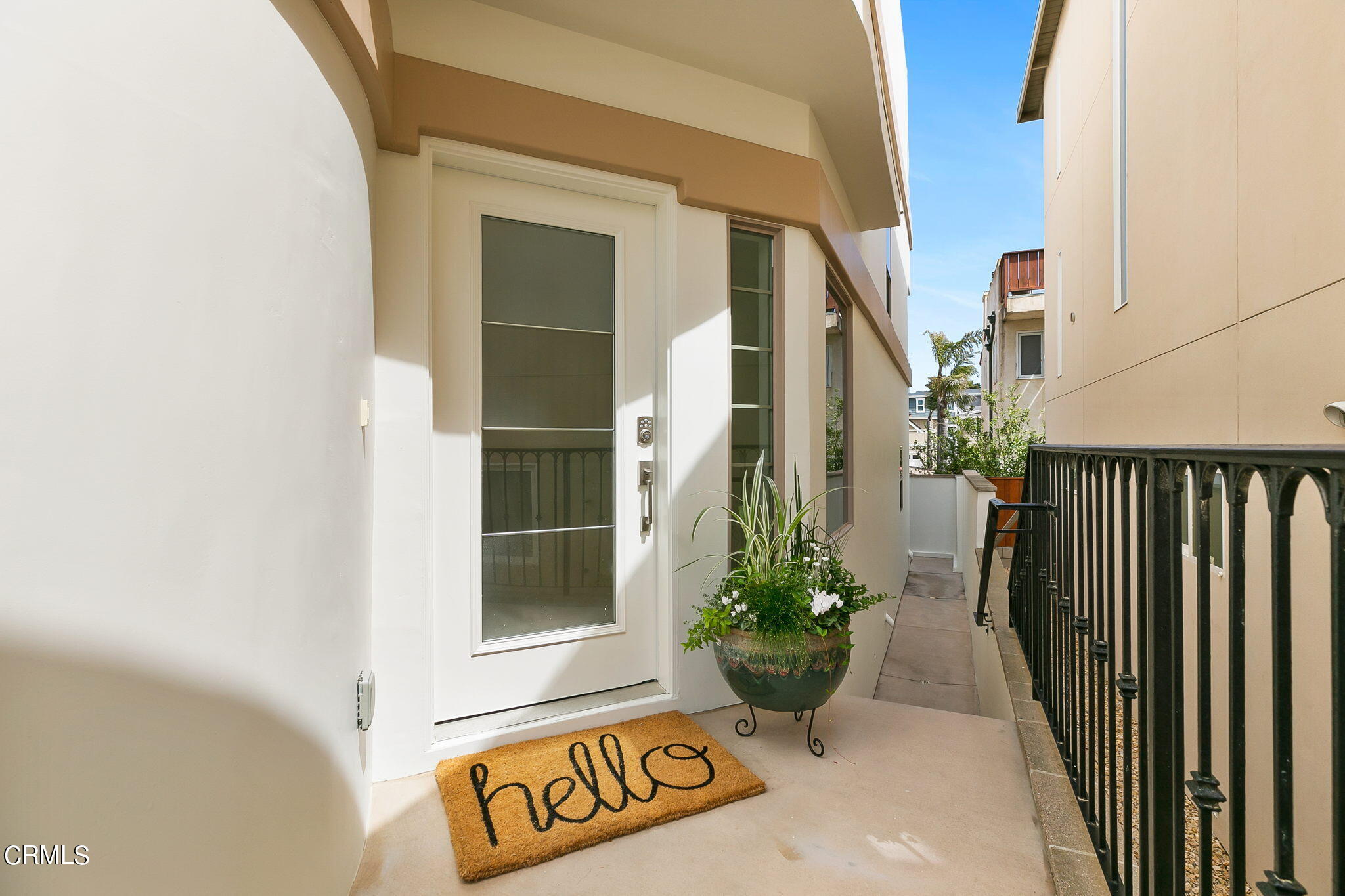 3224 Ocean Drive Oxnard, CA 93035 - Photo 3 of 52 web_UpmarketMedia_3224Ocean-5