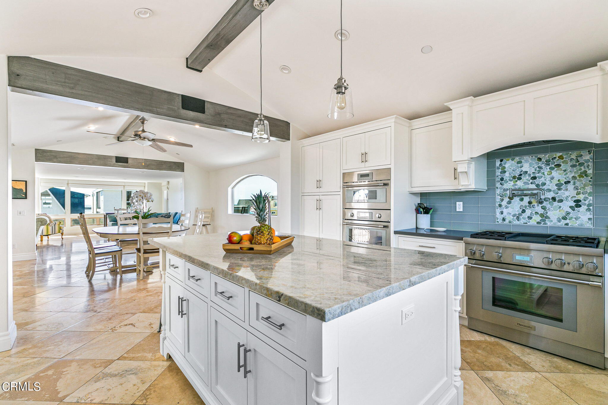 3224 Ocean Drive Oxnard, CA 93035 - Photo 10 of 52 web_UpmarketMedia_3224OceKit-8