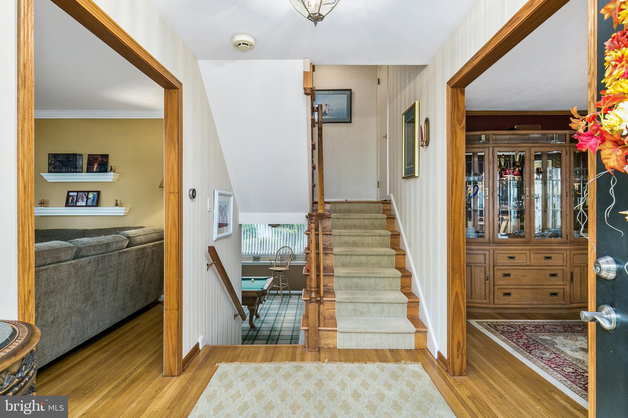 301 Covered Bridge Road Cherry Hill, NJ 08034 - Photo 8 of 45 Foyer Entrance