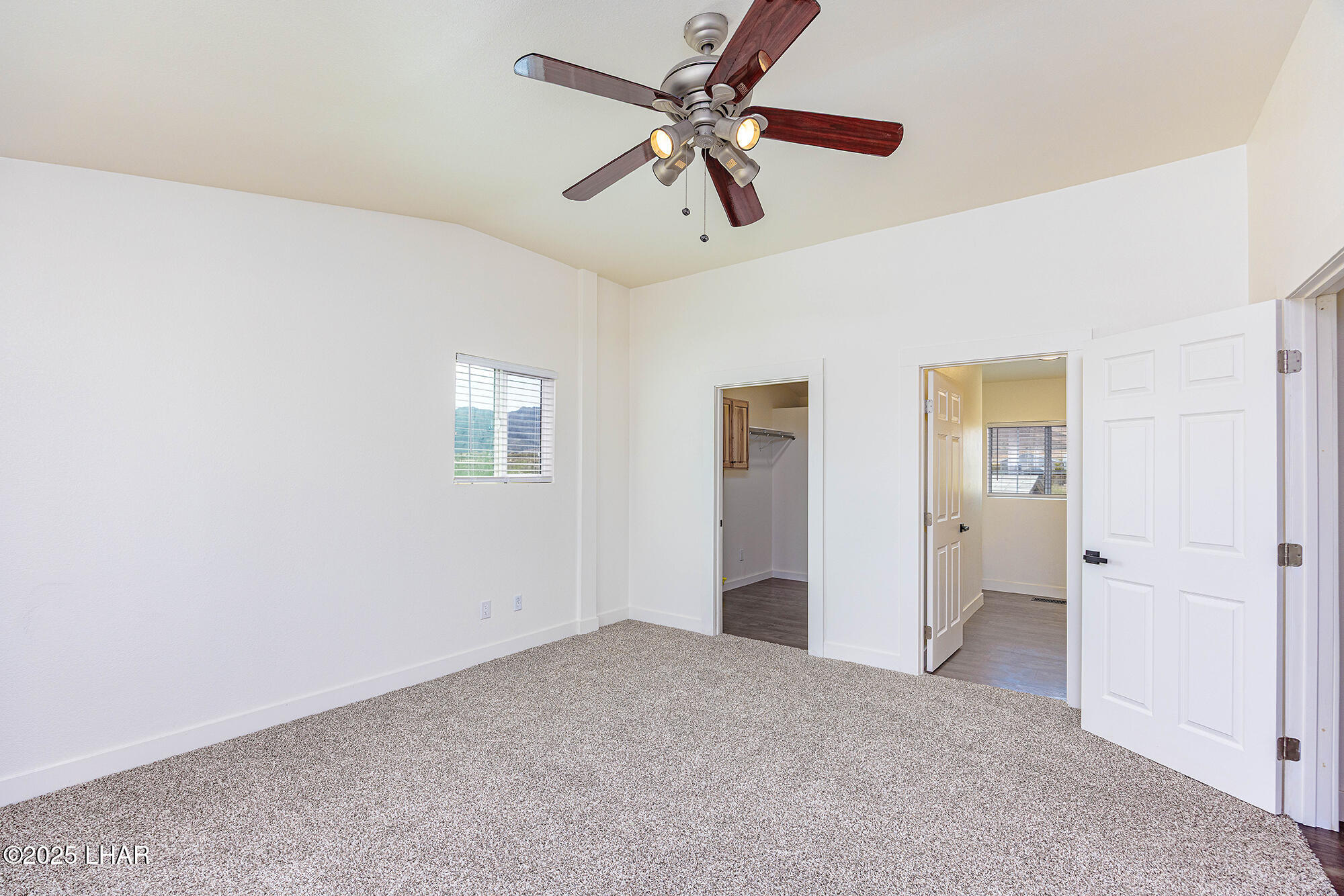 2789 Naco Road Golden Valley, AZ 86413 - Photo 14 of 44 969A4271-Edit