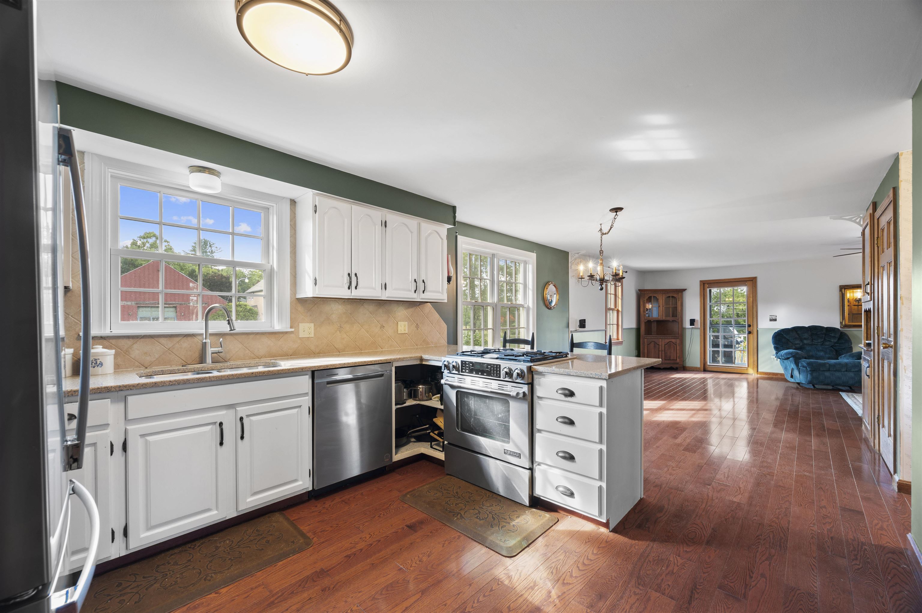 7 Sullivan Farm Drive Rochester, NH 03868 - Photo 3 of 44