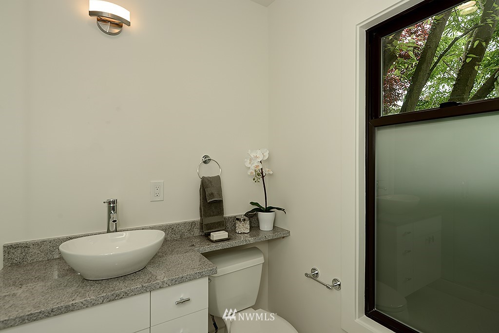 3301 York Road South, Unit 5 Seattle, WA 98144 - Photo 12 of 18 Gallery Image 12