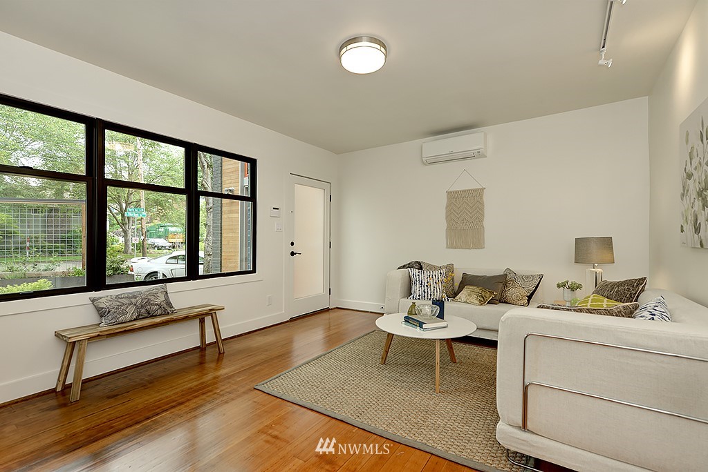 3301 York Road South, Unit 5 Seattle, WA 98144 - Photo 3 of 18 Gallery Image 3