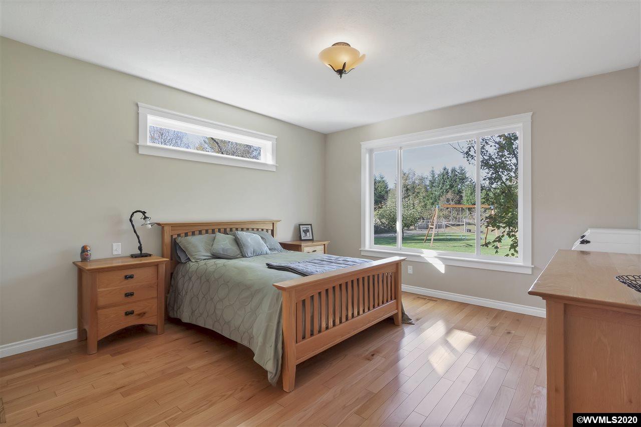 3565 Rhododendron Lane Southeast Salem, OR 97317 - Photo 15 of 31