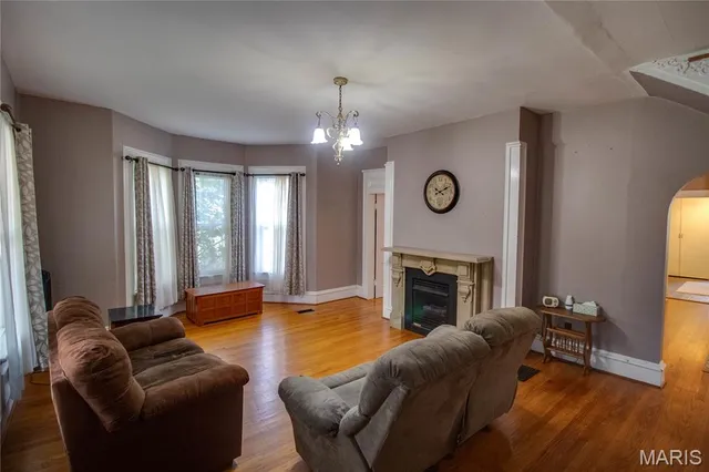 $187,000 | 605 West Pearl Street, Jerseyville, IL 62052