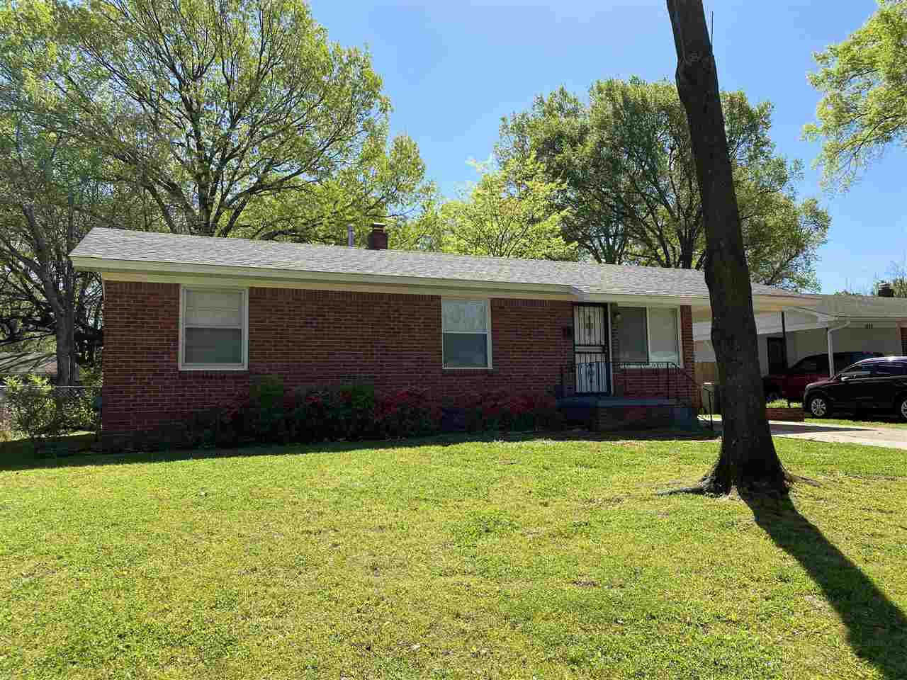 1884 Sea Isle Road Memphis, TN 38117 - Photo 3 of 22 Gallery Image 3