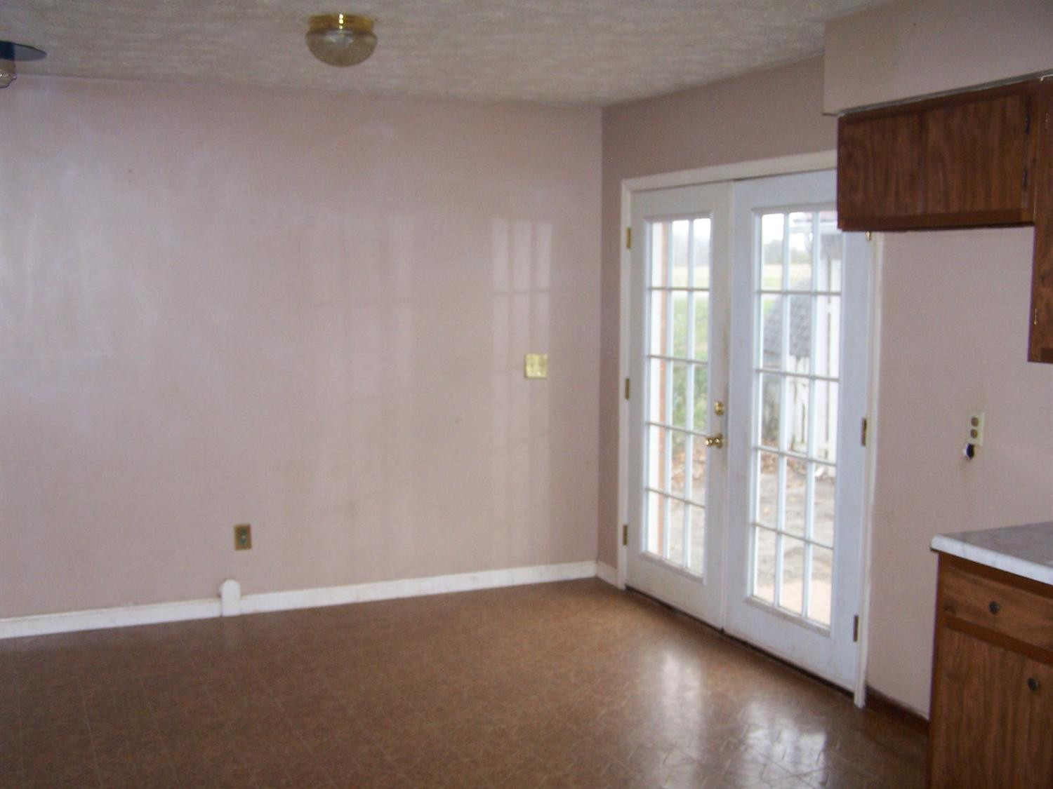 103 Static Road Paris, KY 40361 - Photo 3 of 16 Photo 3