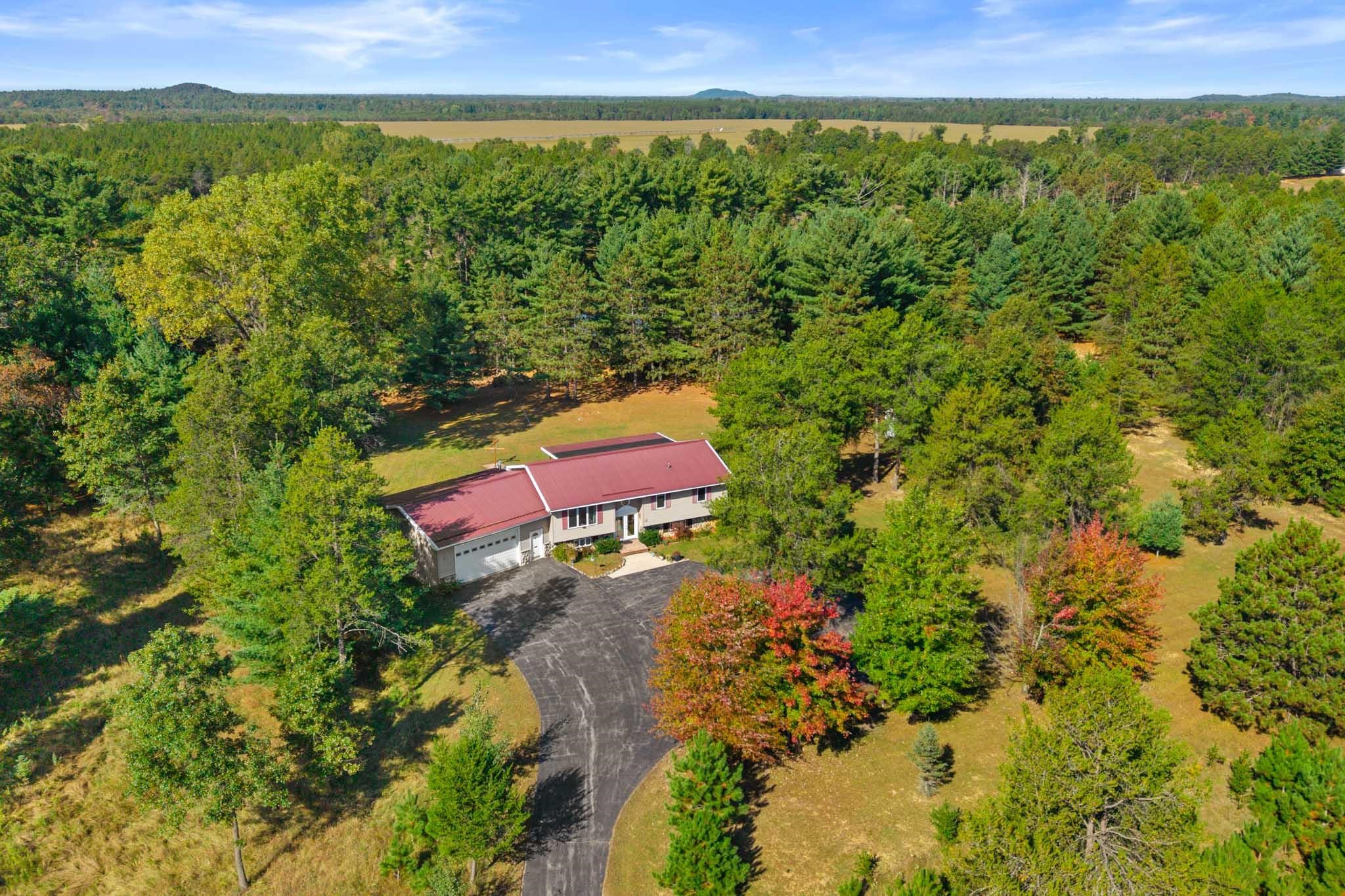 859 6th Avenue Hancock, WI 54943 - Photo 2 of 38